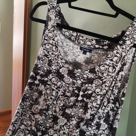 Sleeveless Floral Wide Strap Top Size Large Rietmans fits like Medium - Picture 3 of 7